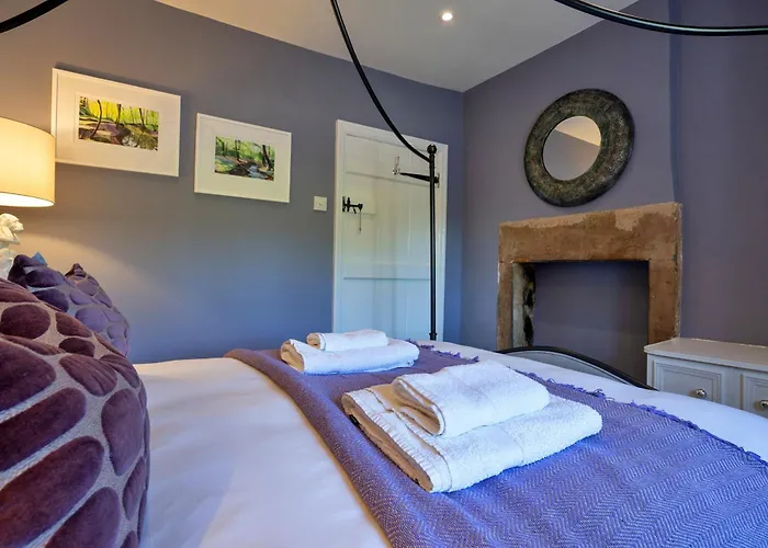 Finest Retreats - Sisu Bakewell, Limestones Cottage